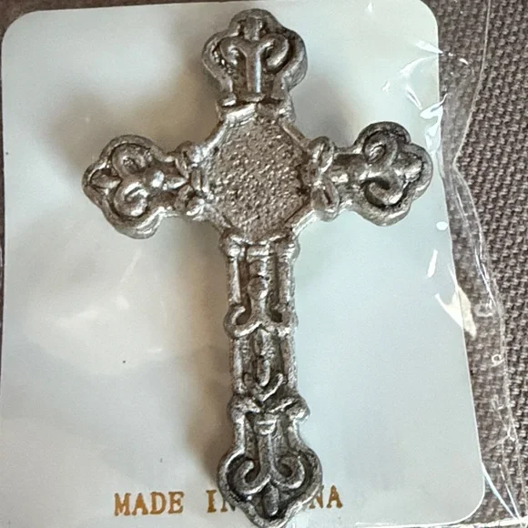 Cross Brooch - Picture 3 of 3